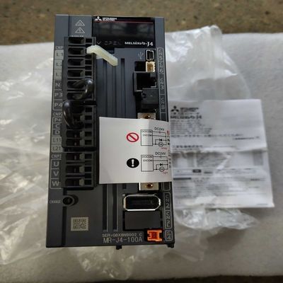 AC220V Industrial Servo Drives 0.75KW MR-J4-100A 50Hz Mitsubishi Servo Versterker