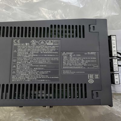 AC220V Industrial Servo Drives 0.75KW MR-J4-100A 50Hz Mitsubishi Servo Versterker