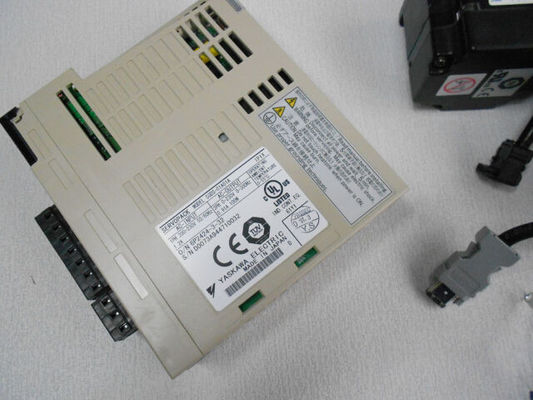 Yaskawa SGDS-01A01A AC type servo aandrijving 100W 200V Nieuw origineel