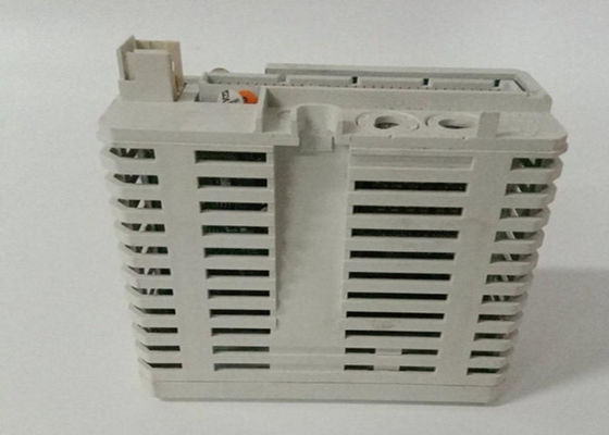 ABB DO815 3BSE013258R1 8 kanaal 24V digitale uitgangsmodule met overbelastingbescherming