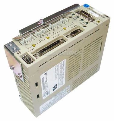 Yaskawa SGDM-01AD 1 Fase 2A 200V 100W 0.13HP SERVOPACK AC Servo Drive