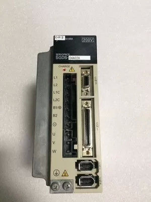 Yaskawa SGDS-04A02A Nieuwe AC Servo Versterker 200-230V 4.7A 400W
