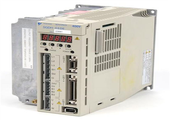 Yaskawa SGDH-05DE Nieuwe Servo Versterker 400V 0.5kw Nieuw In Originele