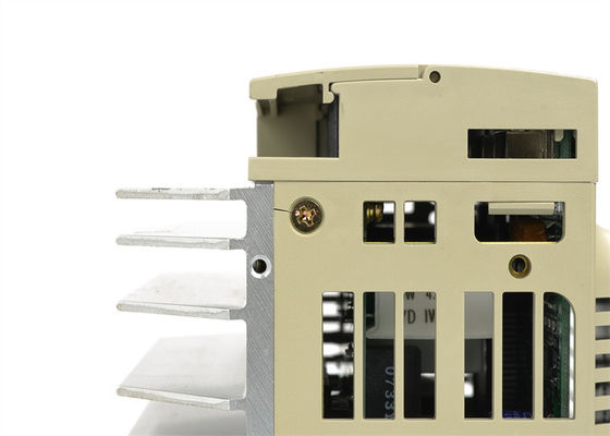 Brandnieuwe Yaskawa SGDL-03BP Servo Drives 3 Fase In Original Box