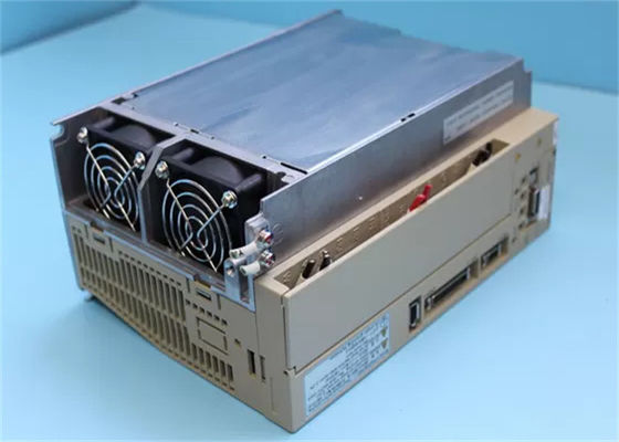 Yaskawa SGDM-20AC-SD2BM Nieuwe AC Servo Versterker In Originele Doos