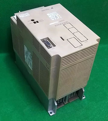 Nieuwe AC Servo Versterker Yaskawa SGDB-20AD 230V 12A In Original