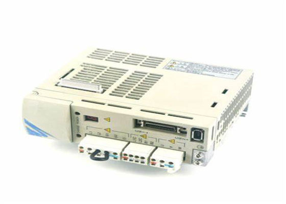 Yaskawa SGDG-04GT AC Servo Versterker 0.4kw 230V Nieuw In Originele