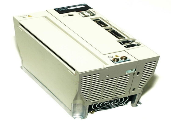 Yaskawa SGDS-20A12A gloednieuwe 200V AC servoversterker in doos