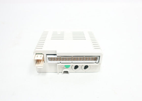 ABB DI830 3BSE013210R1 Digitale invoer 24V SOE 16 ch I-O-module