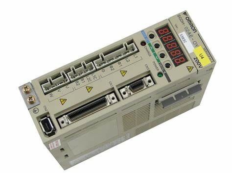 Yaskawa SGDH-50AEY369 S2 AMP 200V 3PH 5 KW 32.8AMP 3PHASE 230VAC 50/60HZ beschikbaar