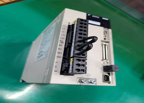 Yaskawa SGDV-3R8A05A AC Servo Versterker Brand New In Original