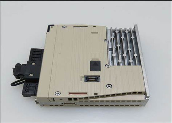 SGDV-R90A21A gloednieuwe 220V AC servoversterker in originele doos