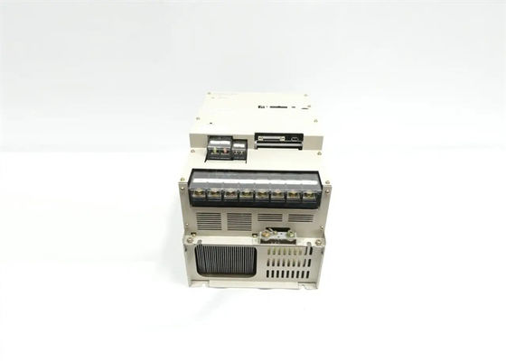 SGDH-1AAE Servo Drives Yaskawa Brand New In Originele Doos 230V