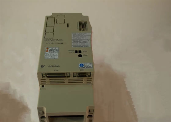 Yaskawa servoaandrijvingen SGDB-03ADM gloednieuw in doos 0,3 kW
