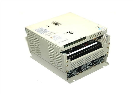 SGDB-44ADS Yaskawa Industrial Servo Drives Brand New Originele