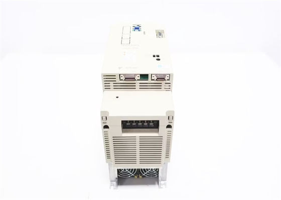 Yaskawa Brand New Industry Servo Drives SGDB-30AN Originele doos