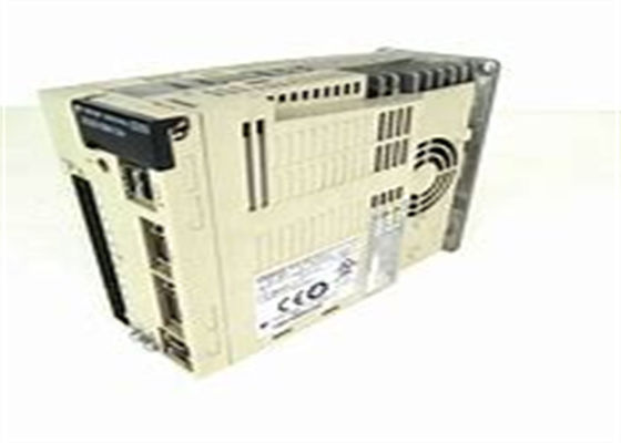 Yaskawa SGDS-08A12A Sigma 3 serie AC servo aandrijvingen gloednieuw