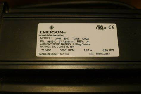 XVM-8017-TONS-0000 Emerson industriële servomotor gloednieuw in doos