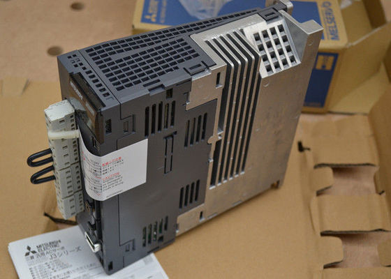 Spanning Industrial Servo Drives MITSUBISHI Motor aandrijving 170V MR-J3-70B-RJ004 5.8A Uitgang 750W