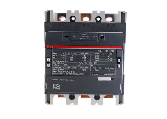 De AF265-30-11-13 is een 3 pool - 1000 V IEC of 600 V UL contactor met vooraf gemonteerde hulpcontacten