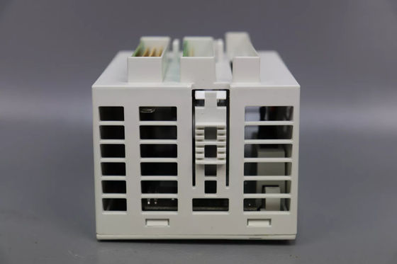 3BDH000369R0001 Digitale ingangs-uitgangsmodule Gloednieuw ABB in doos