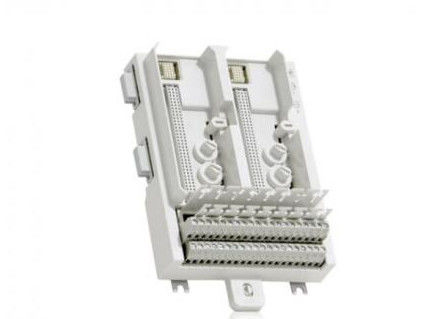 ABB TK801V003 3BSC950089R1 Modulebusverlengkabel D-sub 25, verbinding van Modulebus-modules