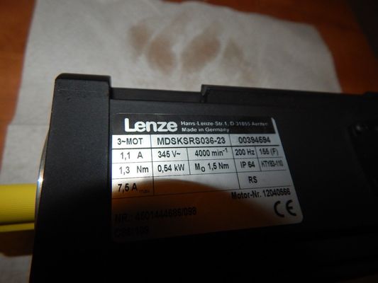Lenze MDSKSRS036-23 Servomotor GERENAMEERD POWER 0,54 kW
