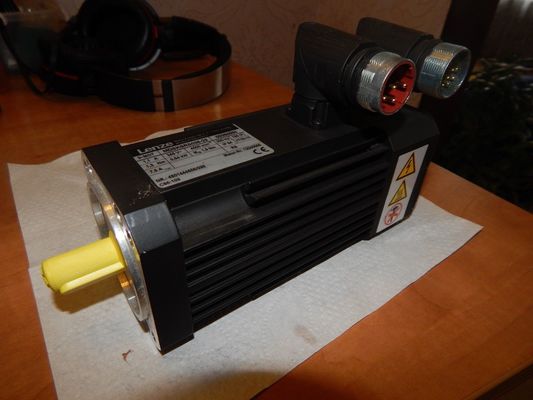 Lenze MDSKSRS036-23 Servomotor GERENAMEERD POWER 0,54 kW