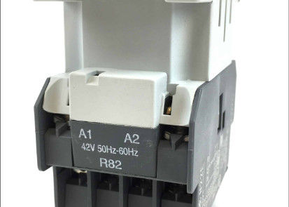ABB Contactor Relay 1SBH141001R8022 N22E 115-127V 60Hz Schroefterminals 4 POL