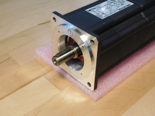 LENZE MCS 09F38LC40P1-B14N-ST5S00N-R0SU Voedingsspanning 399