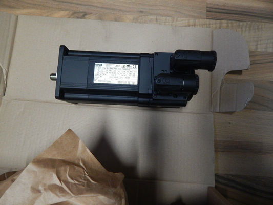 LENS MCS 09H60-RS0B0-A14N-ST5S00N-R0SU Beschrijving SERVO MOTOR 3.4A 307V 3.8NM