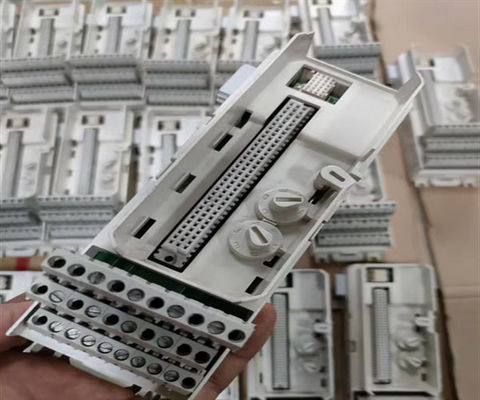 TU811V1 3BSE013231R1 ABB 8-kanaal 250 V compacte module