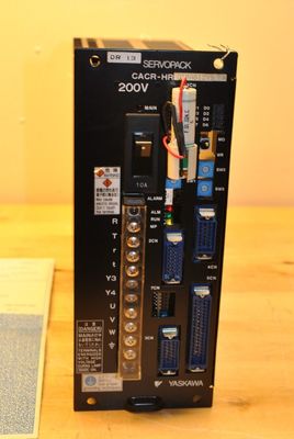 Yaskawa CACR-HR01BAB12Y5 Servo Drive Dynamisch bereik 35 DB
