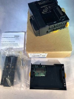 Omron CJ2M-CPU13 Spanningscategorie DC 28 VAC Logic controller module