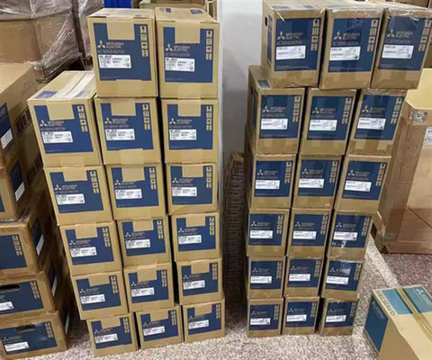 Mitsubishi HC-UFS502 200W AC borstelloze roterende servomotor voor industriële servomotoren