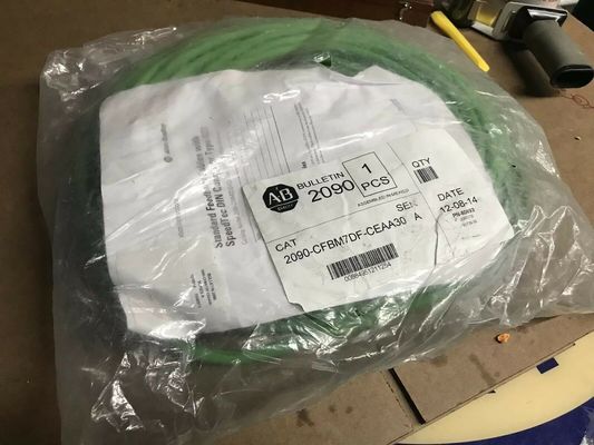 Alleen-Bradley 2090-CFBM7DF-CEAA30 Classic 1785 PLC5 programmeerbare controllers