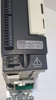 EMERSON SP0405 Universele wisselstroom aandrijving met variabele snelheid voor inductie- en servomotoren