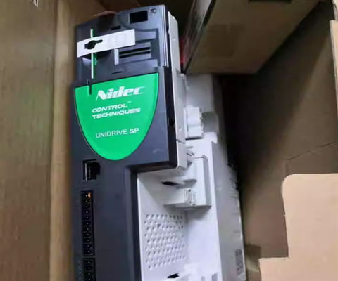 EMERSON SP0405 DRIVE, 0-480 V, INPUT FASE 3 Beheertechnieken wisselstroom aandrijvingen