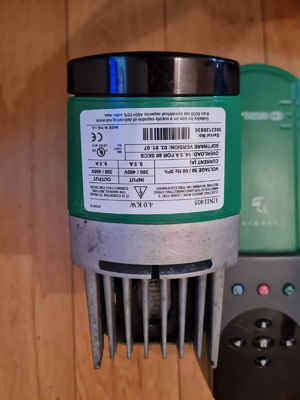 EMERSON UNI1405 Beheertechnieken Emerson Unidrive Frequenzumrichter