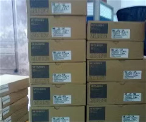 HC-SFS102B Mitsubishi servomotor 3-fase wisselstroomspanning hoge resolutie