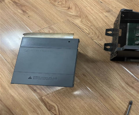1746-P4 Allen-Bradley SLC 500 Rack Mount Stroomvoorziening Digitale IO-module 120/240VAC 10A