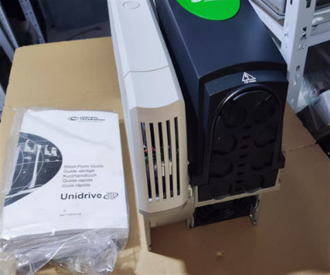 Emerson Control Techniques Unidrive SP2401 10,0 pk met onderdeelnummer KJ3201X1-BA1