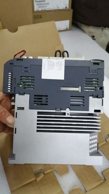 MITSUBISHI AC SERVO AMPLIFIER MR-J3-100A-RJ070 Geïmporteerd Originele Brand Nieuw