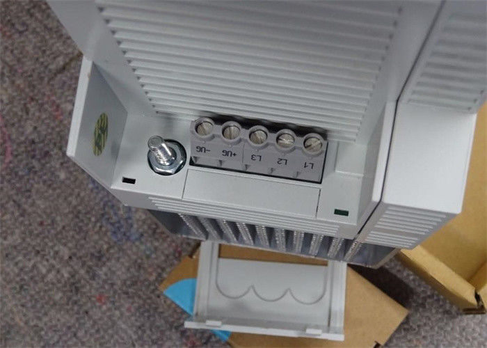 Lenzeevs9323-epv004 SERVOcontrolemechanisme 9300 REEKSEN 400/480 VAC 1,5 kW (2 HP)