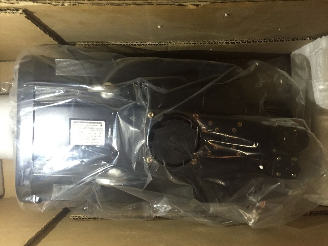 De ELEKTRISCHE AC SERVOmotor 42.1A N.m30.0 r/min 1500 van sgmgh-55a2a-YR14 YASKAWA