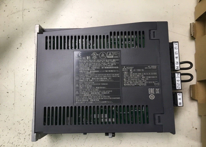 SERVO de VERSTERKER M.-j4-100a-RJ 200V Servoaandrijving van Mitsubishi 1KW AC NIEUW in voorraad