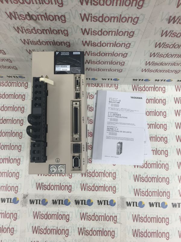 De Servomotoraandrijving van 1PH 200-230V AC, YASKAWA Servopack sgdv-5R5A01A 50/60HZ 3.7A