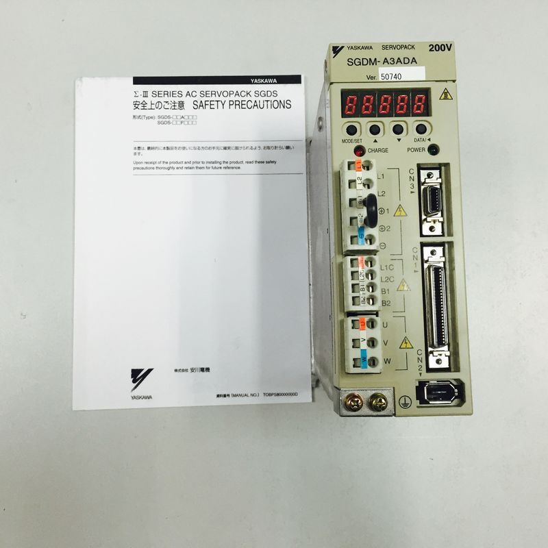 50/60HZ industriële Servoaandrijving YASKAWA sgdm-A3 ADA Servopack 1PH 200-230V 0.82A