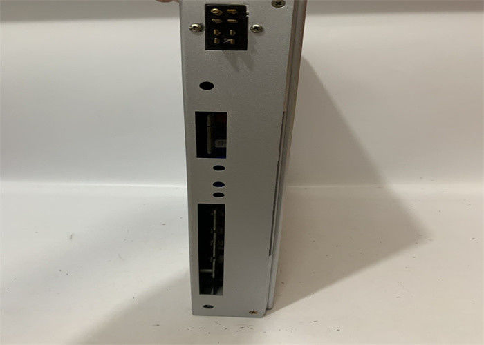VOEDING 120/240VAC INPUT 47-63HZ 6,0/3,75 AMPÈRE 4 VAN HONEYWELL 51195066-100 OUTPUT