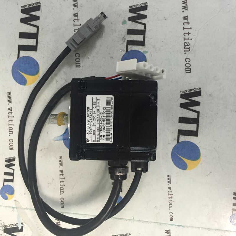Yaskawa SGMPH-01A1A21 AC Industrial Servo Motor 100W 200V gloednieuw